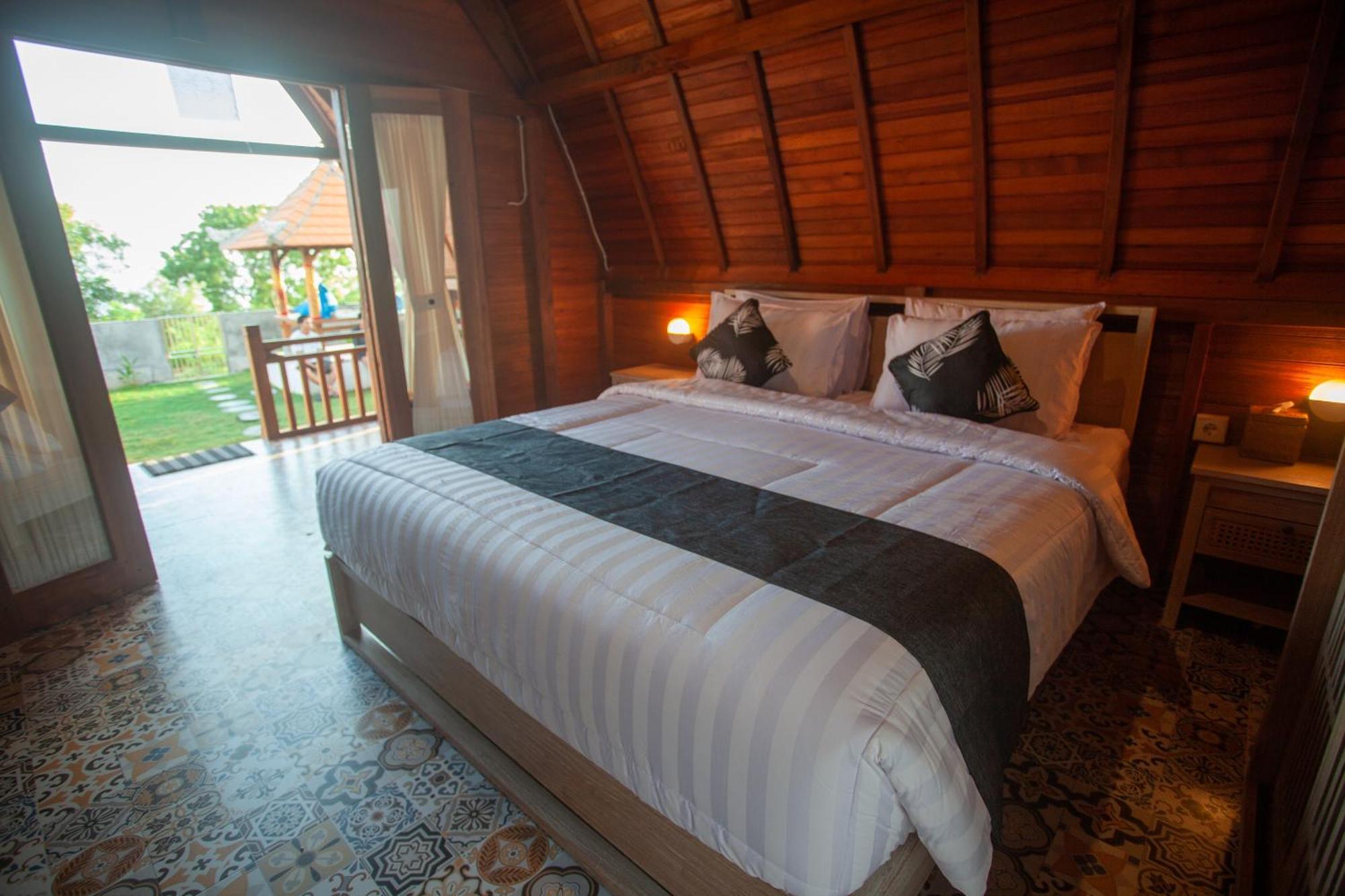 Plumeria Np Batununggul Екстериор снимка