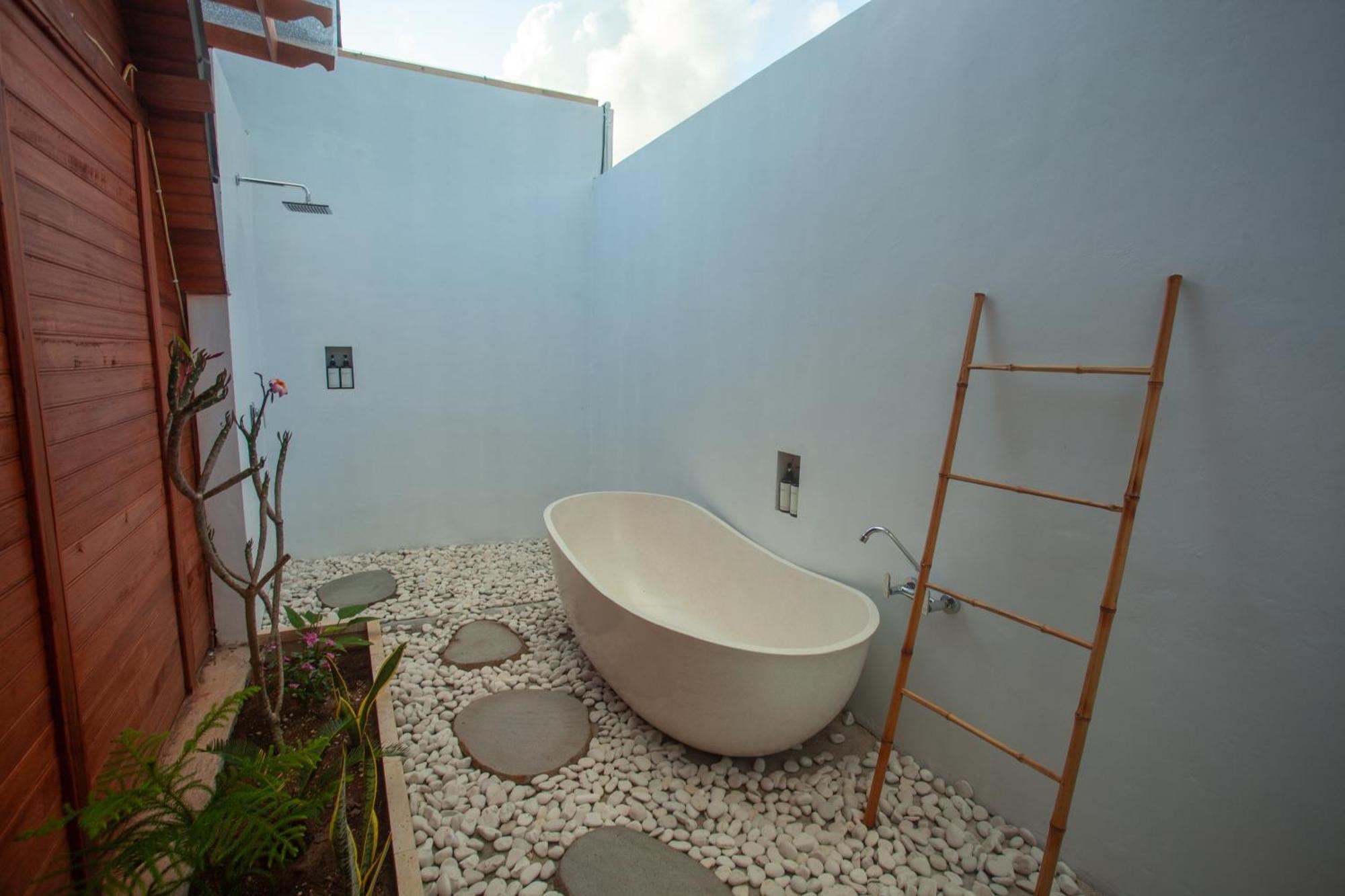 Plumeria Np Batununggul Екстериор снимка